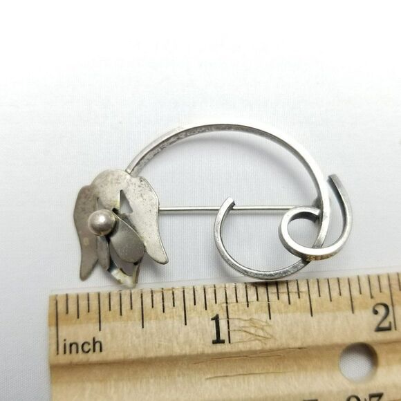 Vintage Beau Sterling Silver Abstract Dog Shape Brooch, Puppy Spiral Shape - Picture 5 of 7
